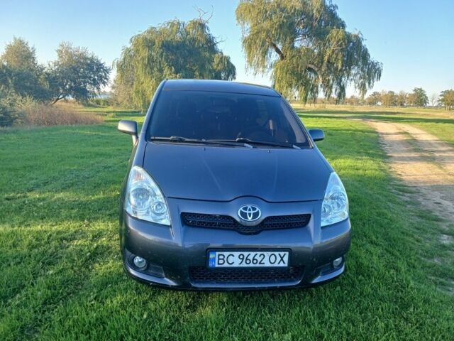 Серый Тойота Королла Версо, объемом двигателя 2.2 л и пробегом 279 тыс. км за 7000 $, фото 5 на Automoto.ua