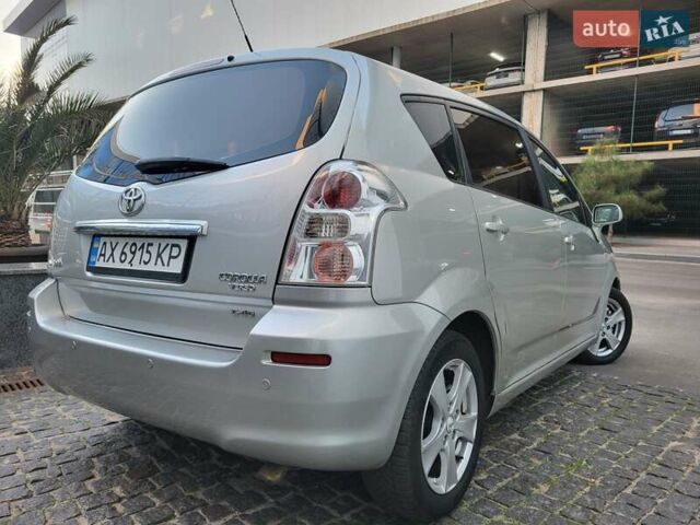Серый Тойота Королла Версо, объемом двигателя 2.2 л и пробегом 197 тыс. км за 7300 $, фото 82 на Automoto.ua