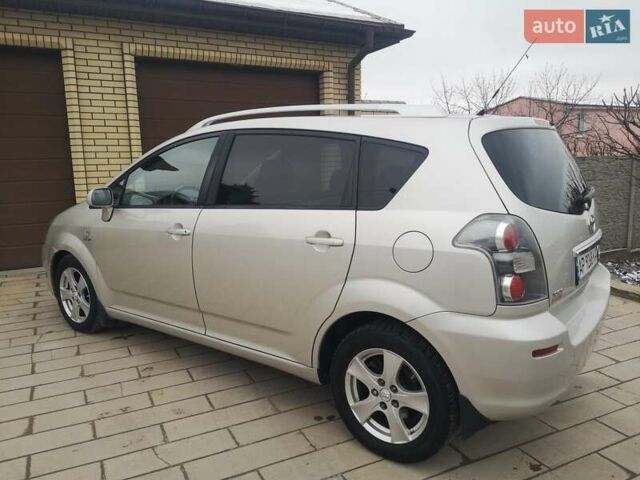 Серый Тойота Королла Версо, объемом двигателя 2.23 л и пробегом 291 тыс. км за 7000 $, фото 1 на Automoto.ua