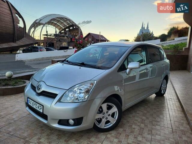 Серый Тойота Королла Версо, объемом двигателя 2.2 л и пробегом 197 тыс. км за 7300 $, фото 63 на Automoto.ua