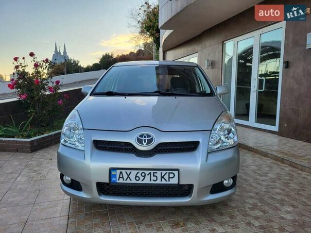 Серый Тойота Королла Версо, объемом двигателя 2.2 л и пробегом 197 тыс. км за 7300 $, фото 74 на Automoto.ua