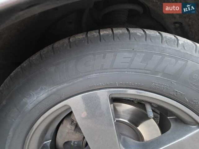 Серый Тойота Королла Версо, объемом двигателя 2.23 л и пробегом 250 тыс. км за 7299 $, фото 15 на Automoto.ua