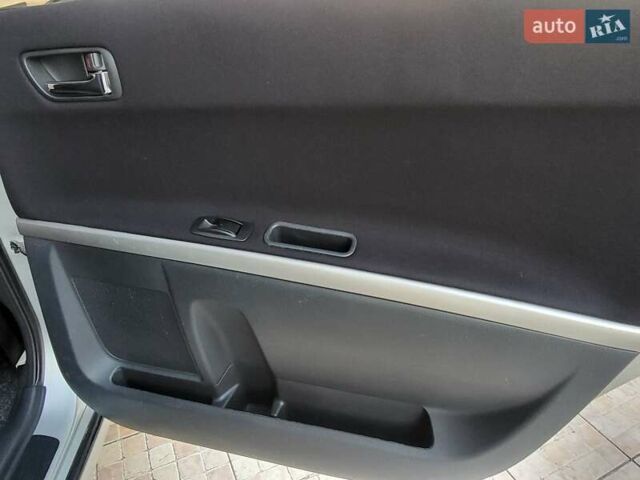 Серый Тойота Королла Версо, объемом двигателя 2.2 л и пробегом 197 тыс. км за 7300 $, фото 40 на Automoto.ua