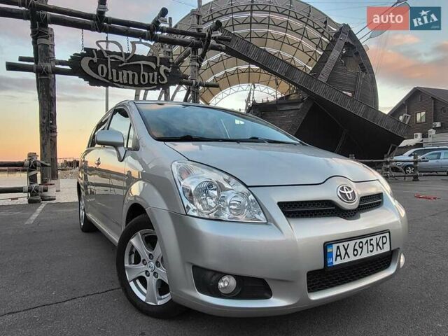 Серый Тойота Королла Версо, объемом двигателя 2.2 л и пробегом 197 тыс. км за 7300 $, фото 10 на Automoto.ua