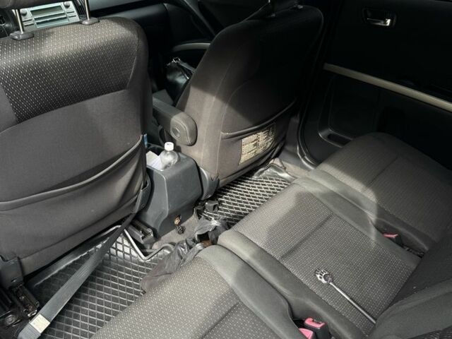 Сірий Тойота Королла Версо, об'ємом двигуна 2.2 л та пробігом 210 тис. км за 5500 $, фото 7 на Automoto.ua