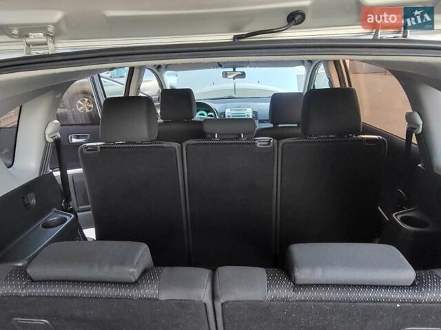 Серый Тойота Королла Версо, объемом двигателя 2.2 л и пробегом 197 тыс. км за 7300 $, фото 55 на Automoto.ua