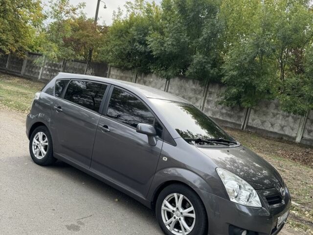 Сірий Тойота Королла Версо, об'ємом двигуна 2.2 л та пробігом 210 тис. км за 5500 $, фото 4 на Automoto.ua