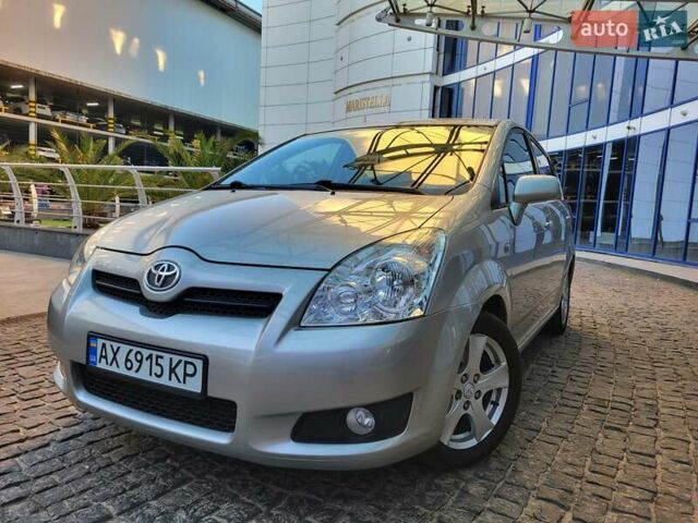 Серый Тойота Королла Версо, объемом двигателя 2.2 л и пробегом 197 тыс. км за 7300 $, фото 98 на Automoto.ua