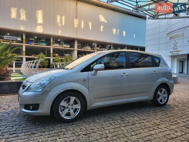 Серый Тойота Королла Версо, объемом двигателя 2.2 л и пробегом 197 тыс. км за 7300 $, фото 94 на Automoto.ua