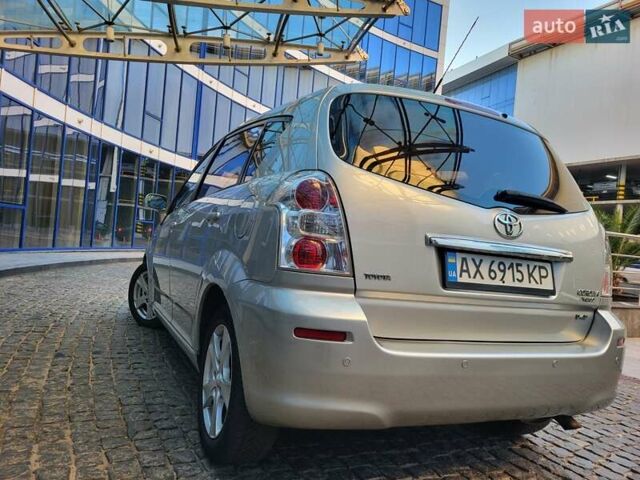 Серый Тойота Королла Версо, объемом двигателя 2.2 л и пробегом 197 тыс. км за 7300 $, фото 93 на Automoto.ua