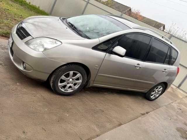 Сірий Тойота Королла Версо, об'ємом двигуна 1.6 л та пробігом 270 тис. км за 4800 $, фото 1 на Automoto.ua