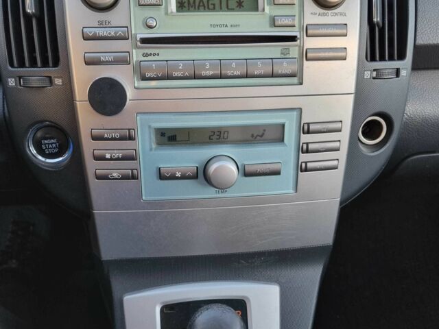 Серый Тойота Королла Версо, объемом двигателя 1.8 л и пробегом 217 тыс. км за 4300 $, фото 7 на Automoto.ua