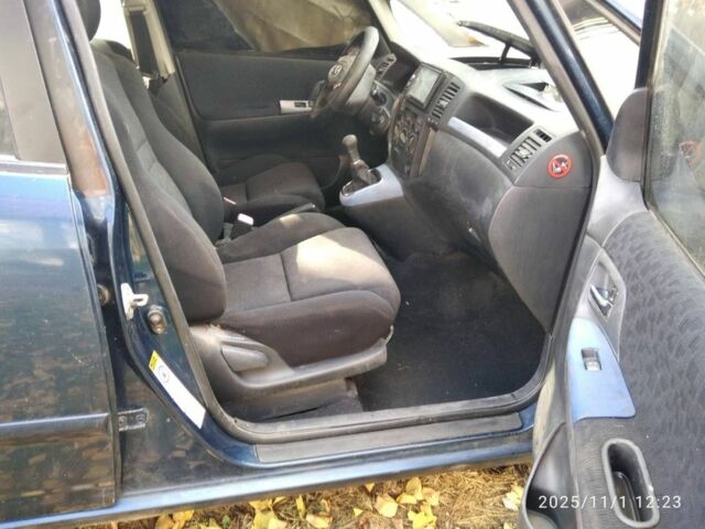 Синий Тойота Королла Версо, объемом двигателя 1.8 л и пробегом 200 тыс. км за 1150 $, фото 2 на Automoto.ua