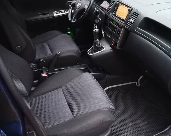 Синій Тойота Королла Версо, об'ємом двигуна 1.8 л та пробігом 336 тис. км за 4180 $, фото 9 на Automoto.ua