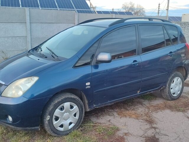 Синій Тойота Королла Версо, об'ємом двигуна 2 л та пробігом 300 тис. км за 1800 $, фото 1 на Automoto.ua