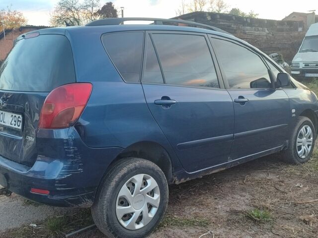 Синій Тойота Королла Версо, об'ємом двигуна 2 л та пробігом 300 тис. км за 1800 $, фото 3 на Automoto.ua