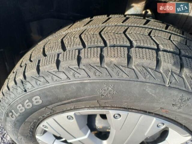 Синій Тойота Королла Версо, об'ємом двигуна 1.8 л та пробігом 240 тис. км за 4300 $, фото 13 на Automoto.ua