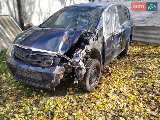 Синий Тойота Королла Версо, объемом двигателя 1.8 л и пробегом 270 тыс. км за 1150 $, фото 6 на Automoto.ua