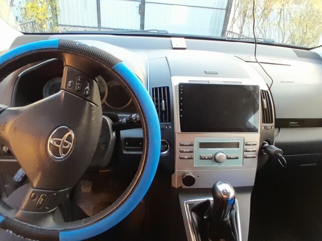 Синий Тойота Королла Версо, объемом двигателя 2 л и пробегом 305 тыс. км за 5900 $, фото 6 на Automoto.ua