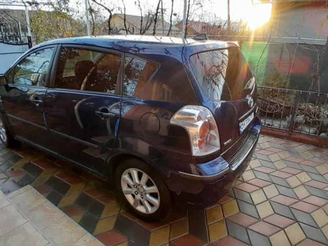 Синий Тойота Королла Версо, объемом двигателя 2 л и пробегом 305 тыс. км за 5900 $, фото 3 на Automoto.ua