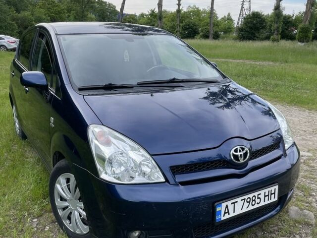 Синий Тойота Королла Версо, объемом двигателя 2 л и пробегом 314 тыс. км за 5600 $, фото 1 на Automoto.ua