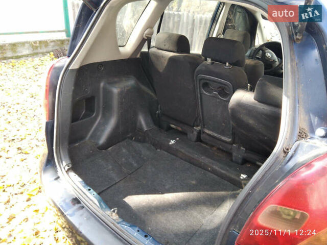 Синий Тойота Королла Версо, объемом двигателя 1.8 л и пробегом 270 тыс. км за 1150 $, фото 3 на Automoto.ua