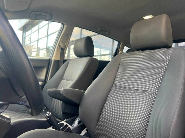 Синий Тойота Королла Версо, объемом двигателя 2.2 л и пробегом 268 тыс. км за 7800 $, фото 8 на Automoto.ua