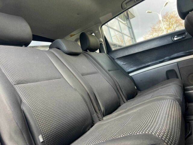 Синий Тойота Королла Версо, объемом двигателя 2.2 л и пробегом 268 тыс. км за 7800 $, фото 15 на Automoto.ua