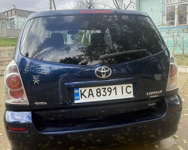 Синий Тойота Королла Версо, объемом двигателя 2.23 л и пробегом 280 тыс. км за 6400 $, фото 1 на Automoto.ua