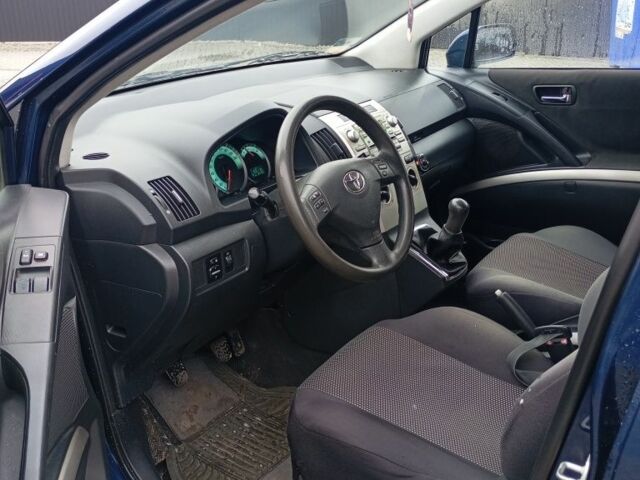 Синий Тойота Королла Версо, объемом двигателя 0 л и пробегом 300 тыс. км за 2400 $, фото 7 на Automoto.ua