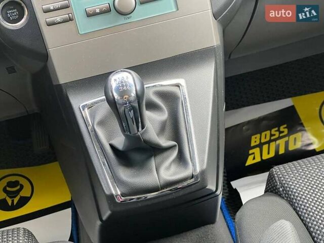 Синий Тойота Королла Версо, объемом двигателя 2.23 л и пробегом 268 тыс. км за 7800 $, фото 21 на Automoto.ua