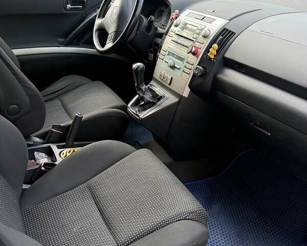 Синий Тойота Королла Версо, объемом двигателя 2.23 л и пробегом 280 тыс. км за 6400 $, фото 2 на Automoto.ua