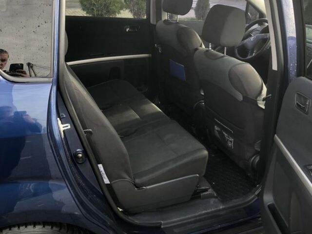 Синий Тойота Королла Версо, объемом двигателя 2.2 л и пробегом 320 тыс. км за 5700 $, фото 7 на Automoto.ua