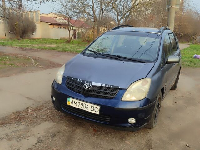 Синий Тойота Королла Версо, объемом двигателя 0 л и пробегом 260 тыс. км за 2300 $, фото 1 на Automoto.ua