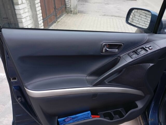 Синий Тойота Королла Версо, объемом двигателя 2.2 л и пробегом 355 тыс. км за 6500 $, фото 10 на Automoto.ua