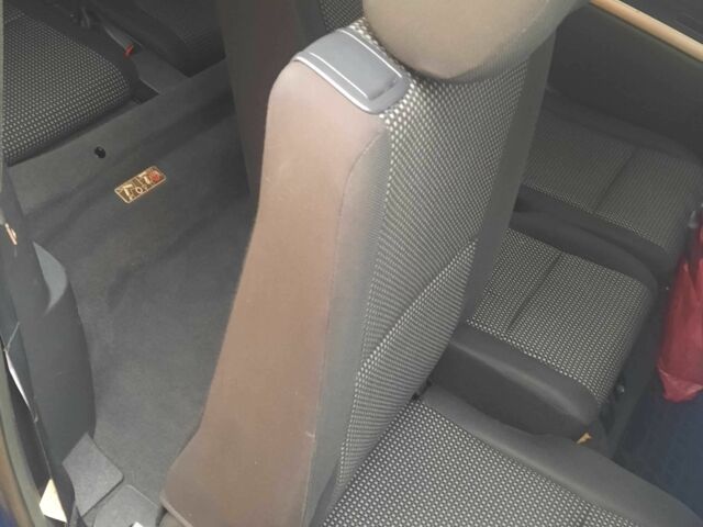 Синий Тойота Королла Версо, объемом двигателя 2.2 л и пробегом 355 тыс. км за 6500 $, фото 5 на Automoto.ua