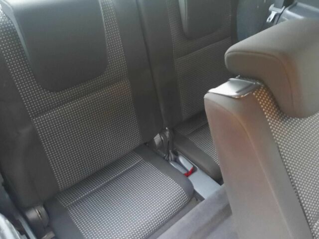 Синий Тойота Королла Версо, объемом двигателя 2.2 л и пробегом 355 тыс. км за 6500 $, фото 6 на Automoto.ua