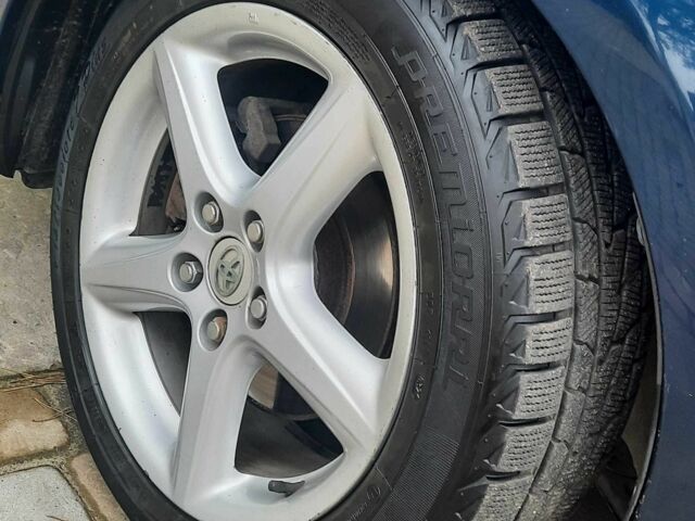 Синий Тойота Королла Версо, объемом двигателя 2.2 л и пробегом 355 тыс. км за 6500 $, фото 4 на Automoto.ua