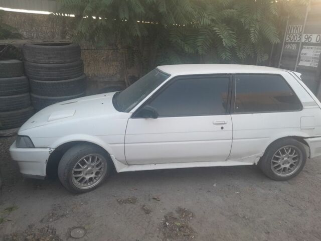 Белый Тойота Королла, объемом двигателя 0 л и пробегом 500 тыс. км за 700 $, фото 1 на Automoto.ua