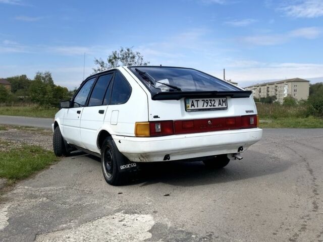 Белый Тойота Королла, объемом двигателя 1.3 л и пробегом 340 тыс. км за 850 $, фото 1 на Automoto.ua