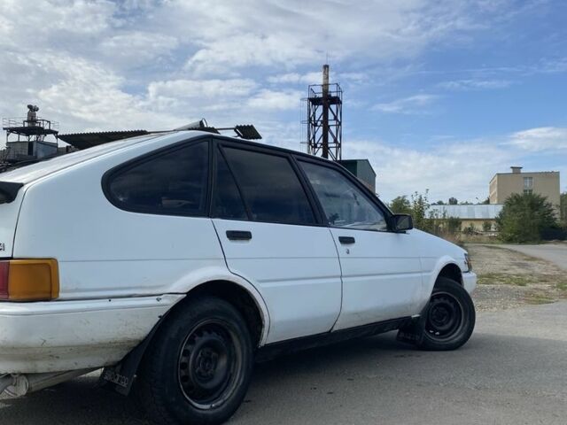 Белый Тойота Королла, объемом двигателя 1.3 л и пробегом 340 тыс. км за 850 $, фото 2 на Automoto.ua