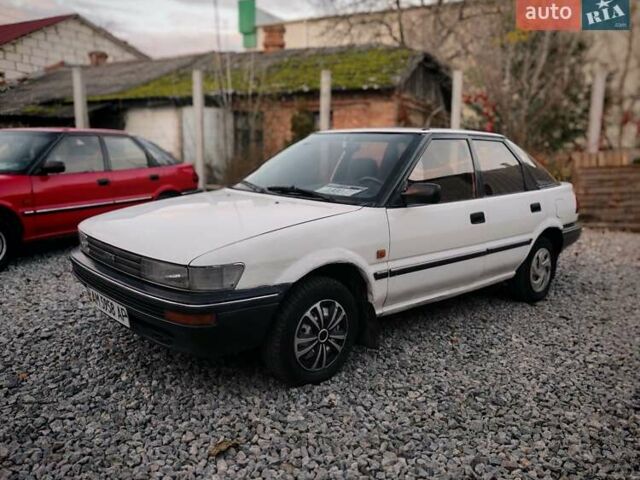 Белый Тойота Королла, объемом двигателя 1.3 л и пробегом 270 тыс. км за 1300 $, фото 8 на Automoto.ua