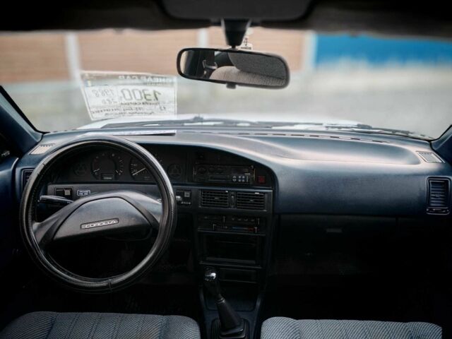 Белый Тойота Королла, объемом двигателя 1.3 л и пробегом 300 тыс. км за 1300 $, фото 18 на Automoto.ua