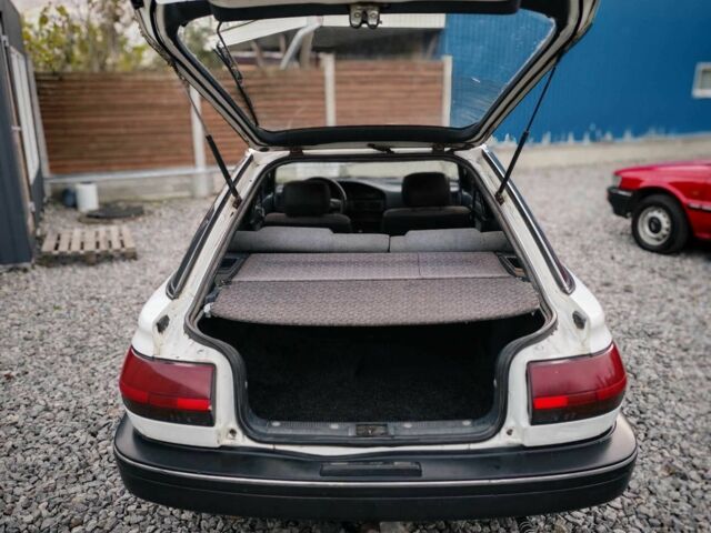 Белый Тойота Королла, объемом двигателя 1.3 л и пробегом 300 тыс. км за 1300 $, фото 19 на Automoto.ua