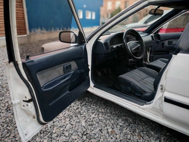 Белый Тойота Королла, объемом двигателя 1.3 л и пробегом 300 тыс. км за 1300 $, фото 16 на Automoto.ua