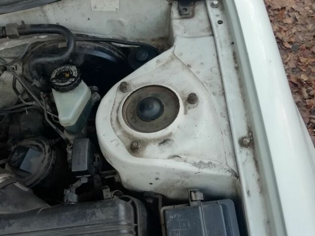 Білий Тойота Королла, об'ємом двигуна 0 л та пробігом 402 тис. км за 1500 $, фото 2 на Automoto.ua