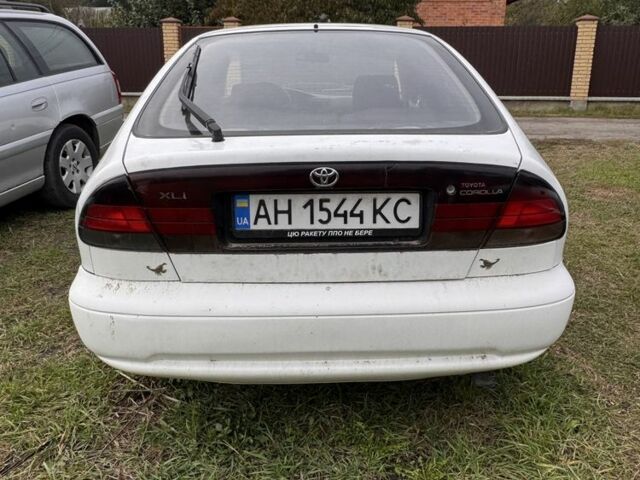 Белый Тойота Королла, объемом двигателя 1.4 л и пробегом 250 тыс. км за 1500 $, фото 3 на Automoto.ua