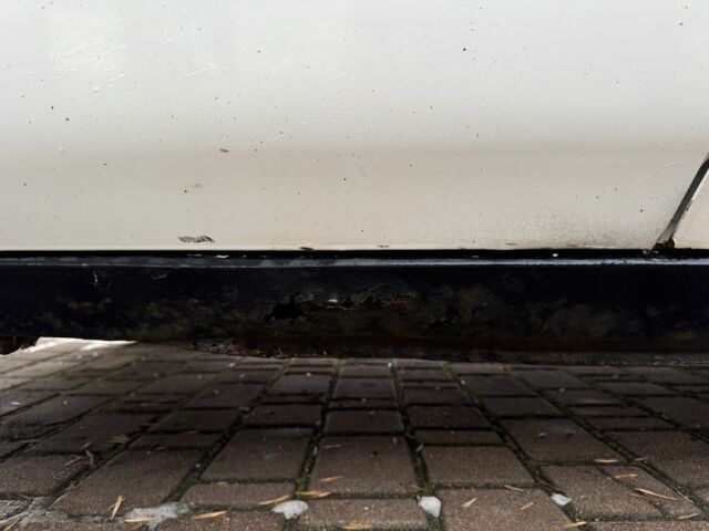 Білий Тойота Королла, об'ємом двигуна 1.3 л та пробігом 198 тис. км за 1450 $, фото 10 на Automoto.ua