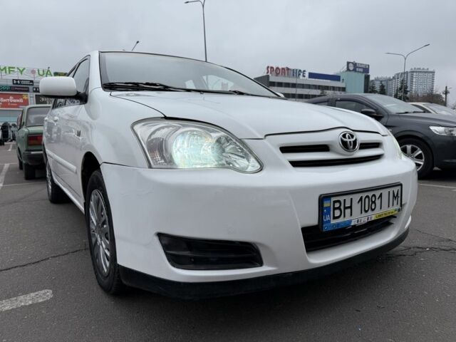 Белый Тойота Королла, объемом двигателя 1.4 л и пробегом 169 тыс. км за 5000 $, фото 7 на Automoto.ua