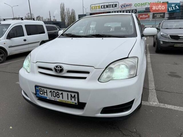 Белый Тойота Королла, объемом двигателя 1.4 л и пробегом 169 тыс. км за 5000 $, фото 4 на Automoto.ua